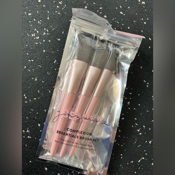 Jazmine Beauty Complexion Essentials Brush Trio - Picture 6 of 7